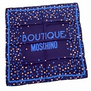 ♥️❤️♥️ Boutique Moschino 100% silk heart-print scarf